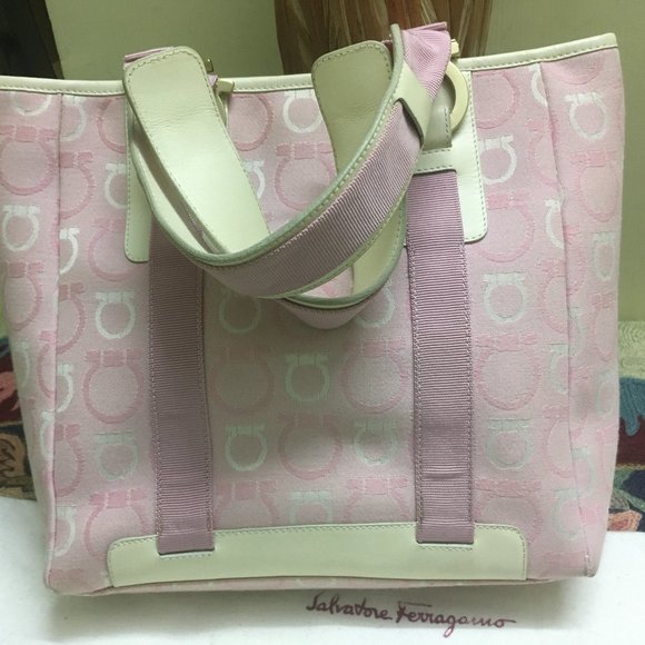 Authentic Salvatore Ferragamo Handbag - Picture 2 of 16